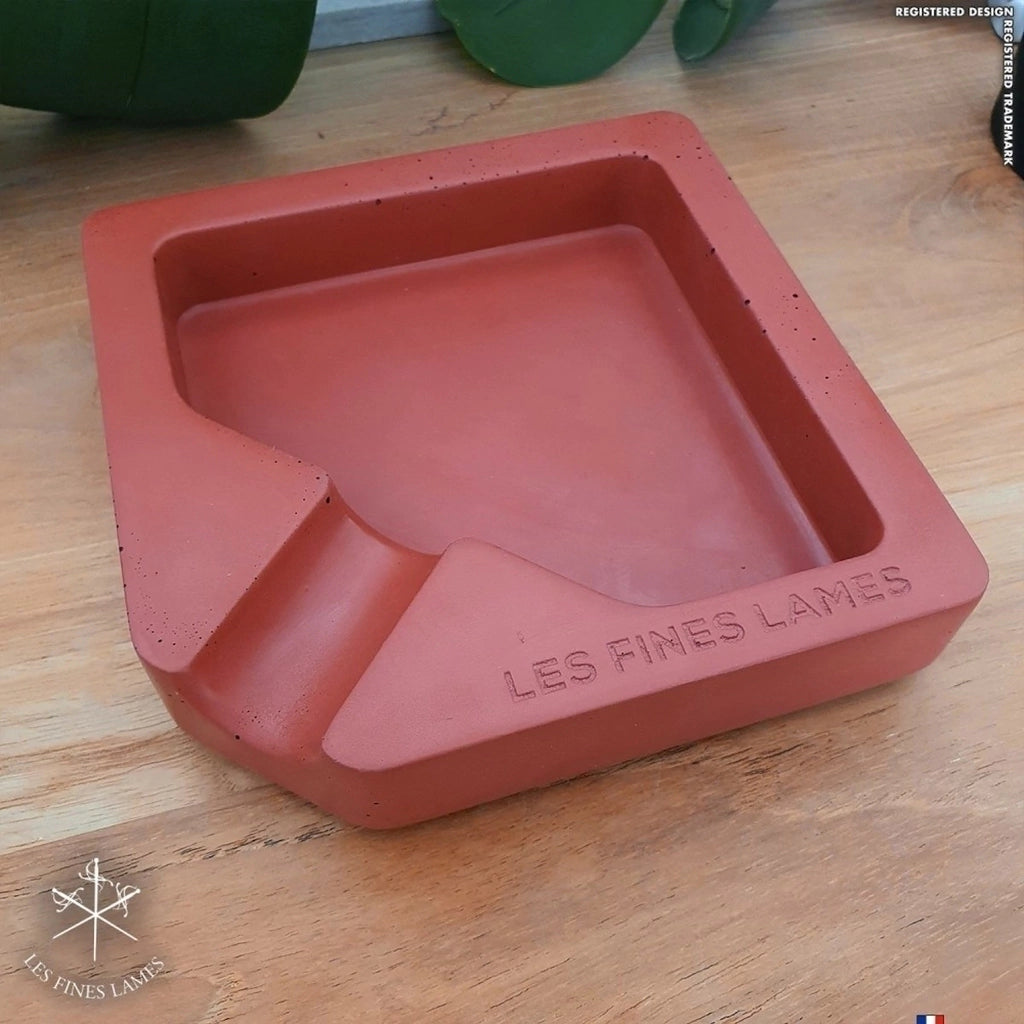 Cinzeiro concreto p/1 charuto LES FINES LAMES Monad vermelho