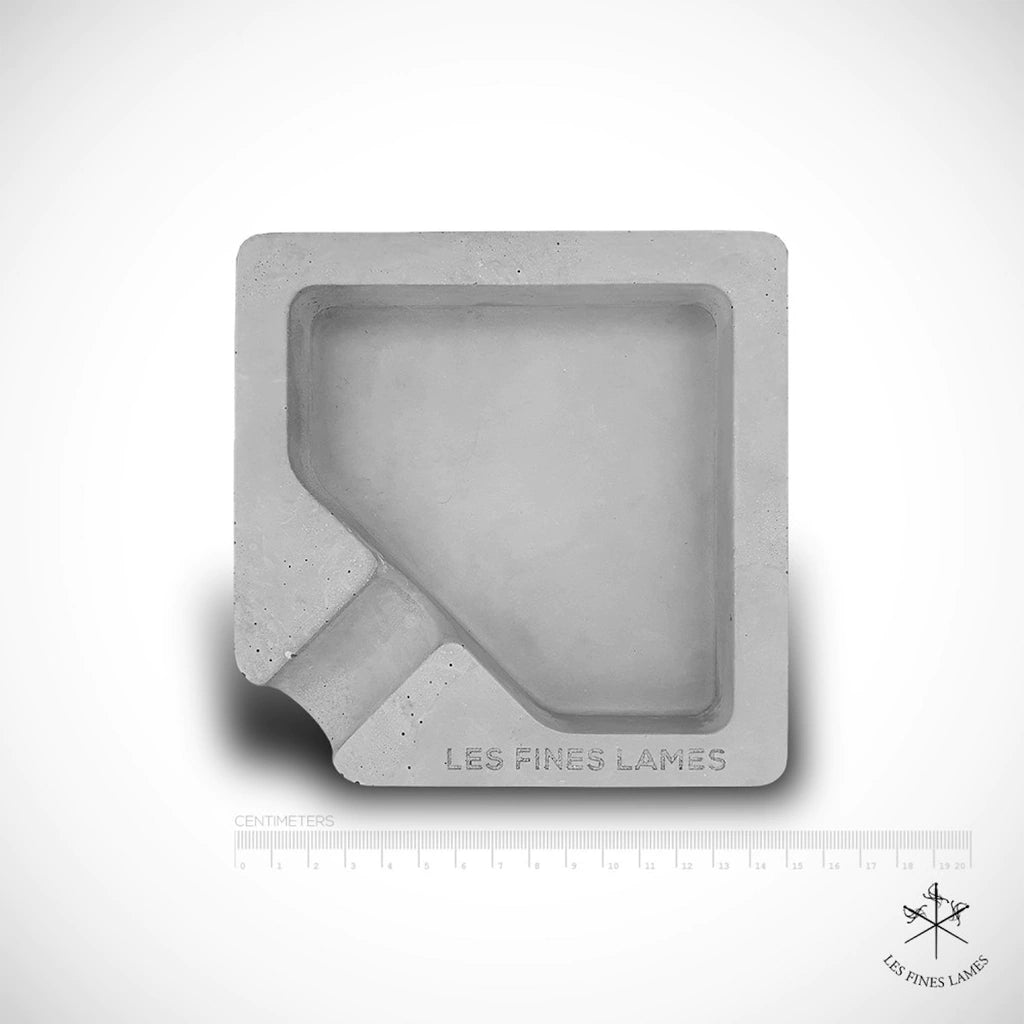 Cinzeiro concreto p/1 charuto LES FINES LAMES Monad cinza