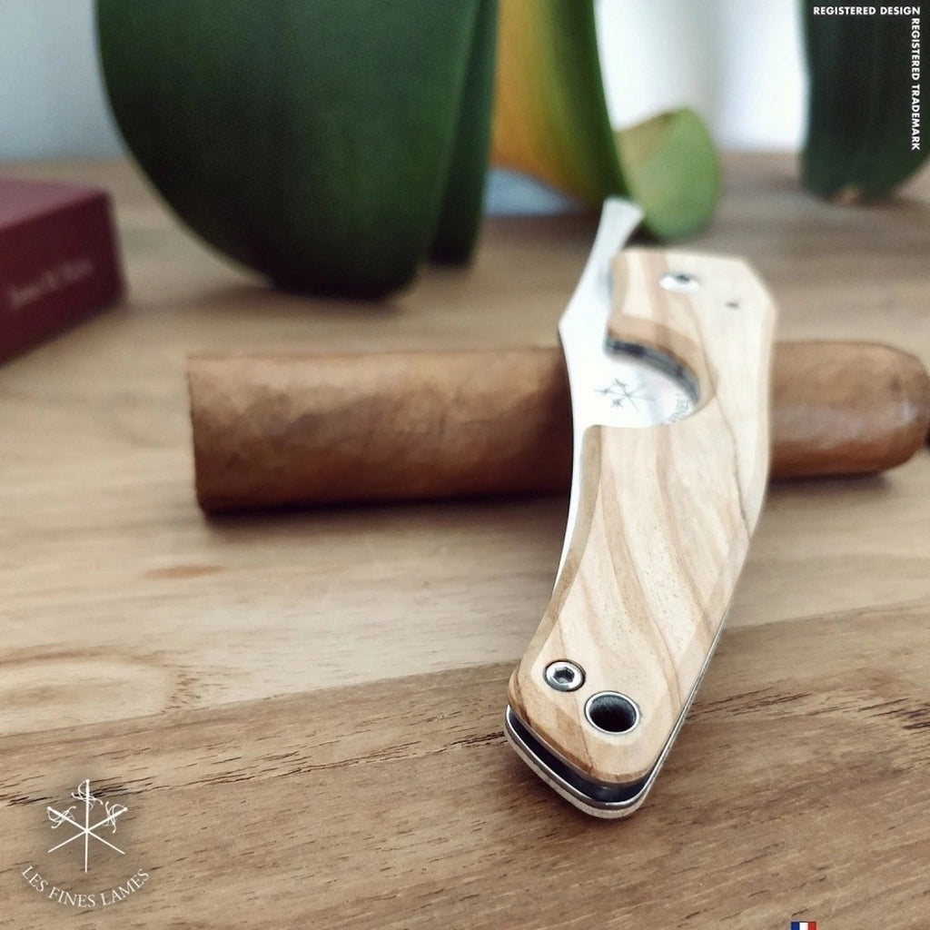 Cortador charutos LES FINES LAMES Le Petit olive wood